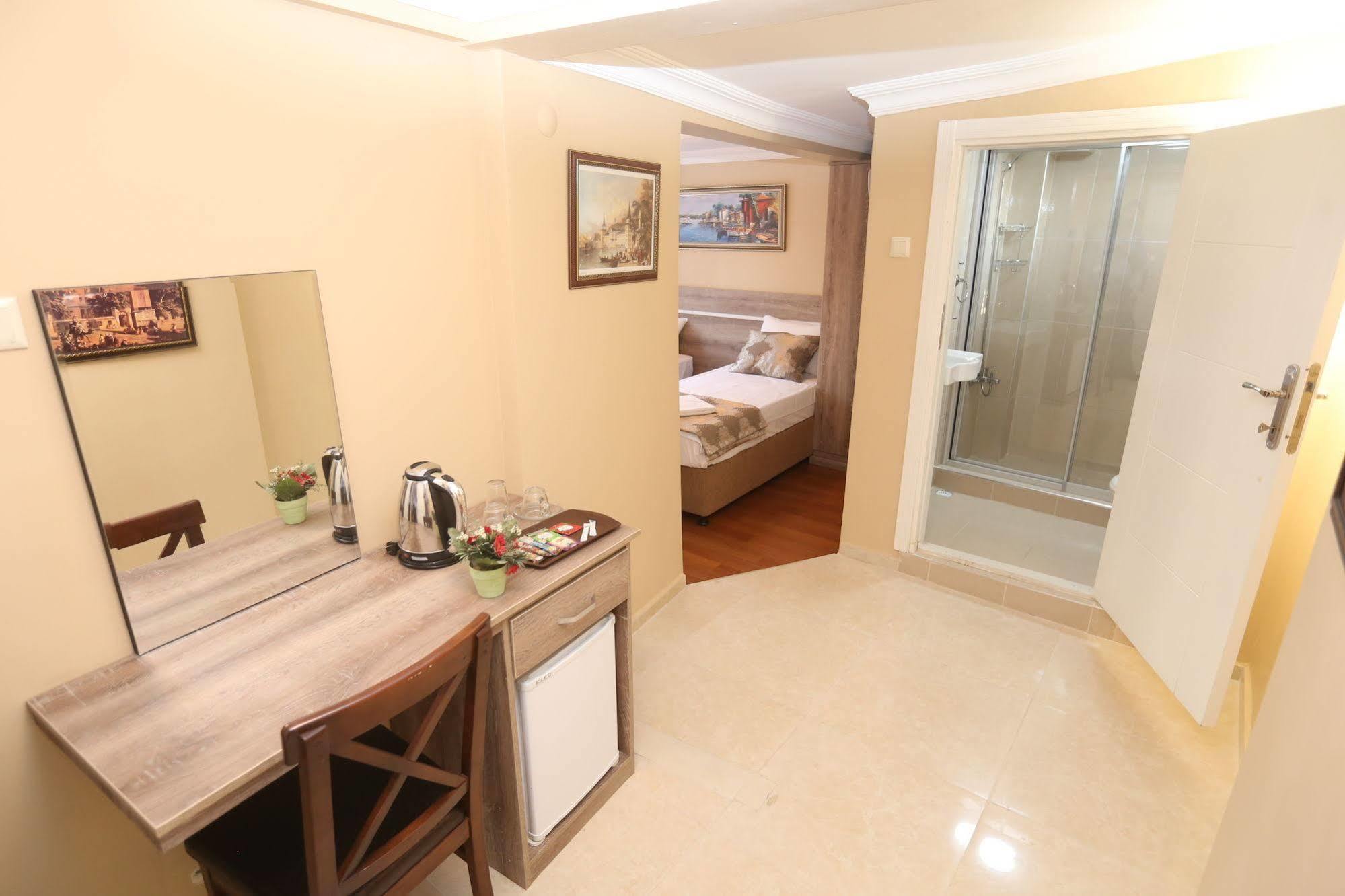 My Holiday Time Hotel อิสตันบูล ภายนอก รูปภาพ