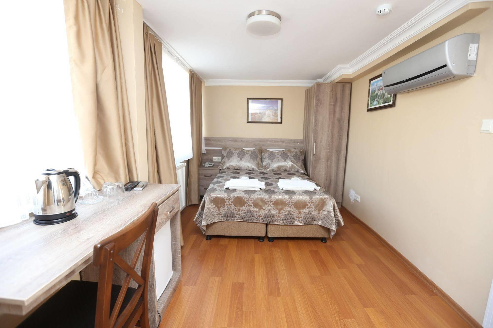My Holiday Time Hotel อิสตันบูล ภายนอก รูปภาพ
