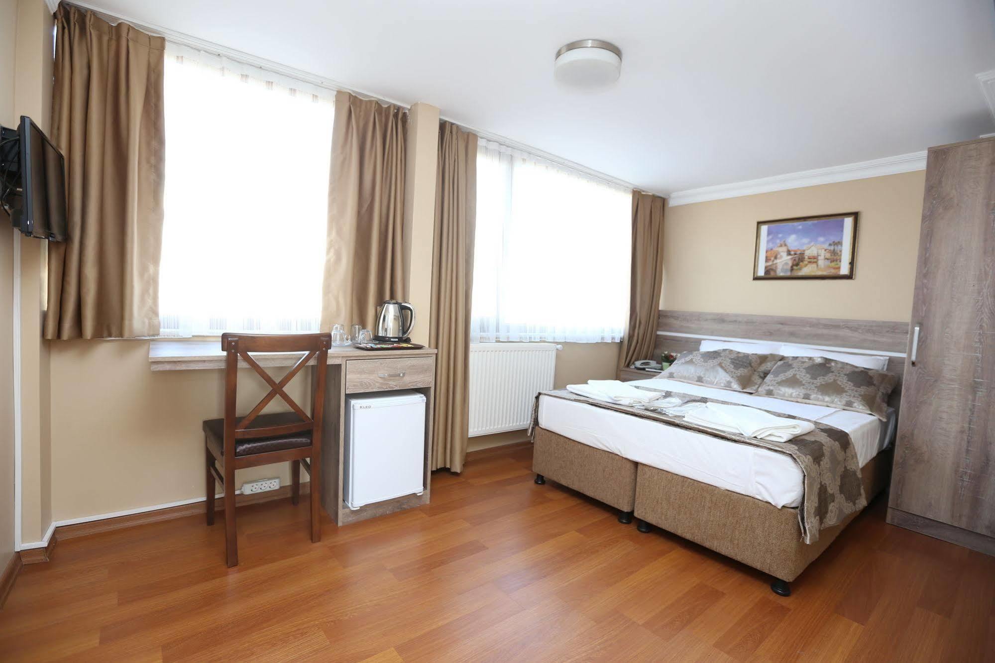My Holiday Time Hotel อิสตันบูล ภายนอก รูปภาพ